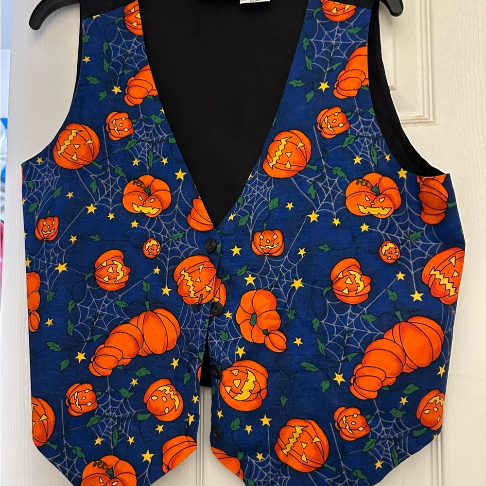 Women's Halloween Themed Vest Size L Gently Used